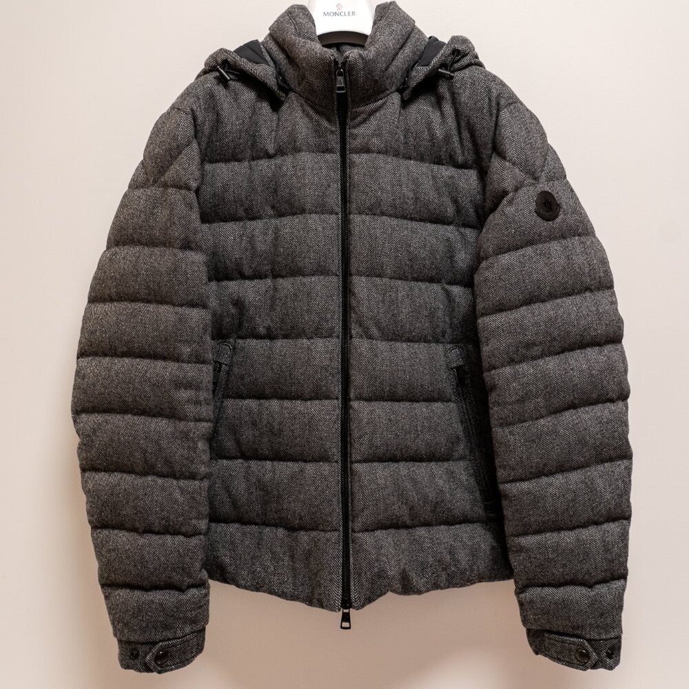 Moncler Men's Dark Gray Arneb Hooded Wool Short Down Jacket Size 2 (M)